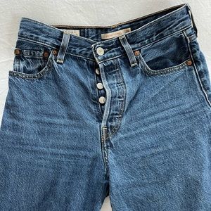Levi’s ribcage straight leg jeans